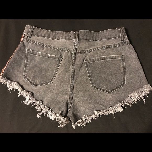 COPY - Forever 21 black Jean shorts print up side… - Picture 4 of 4